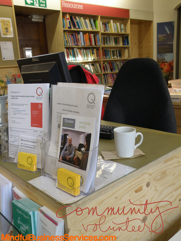 2010 12 09 Volunteers Desk