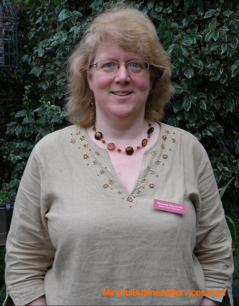 2009 10 06 Wendrie w Volunteer badge 2