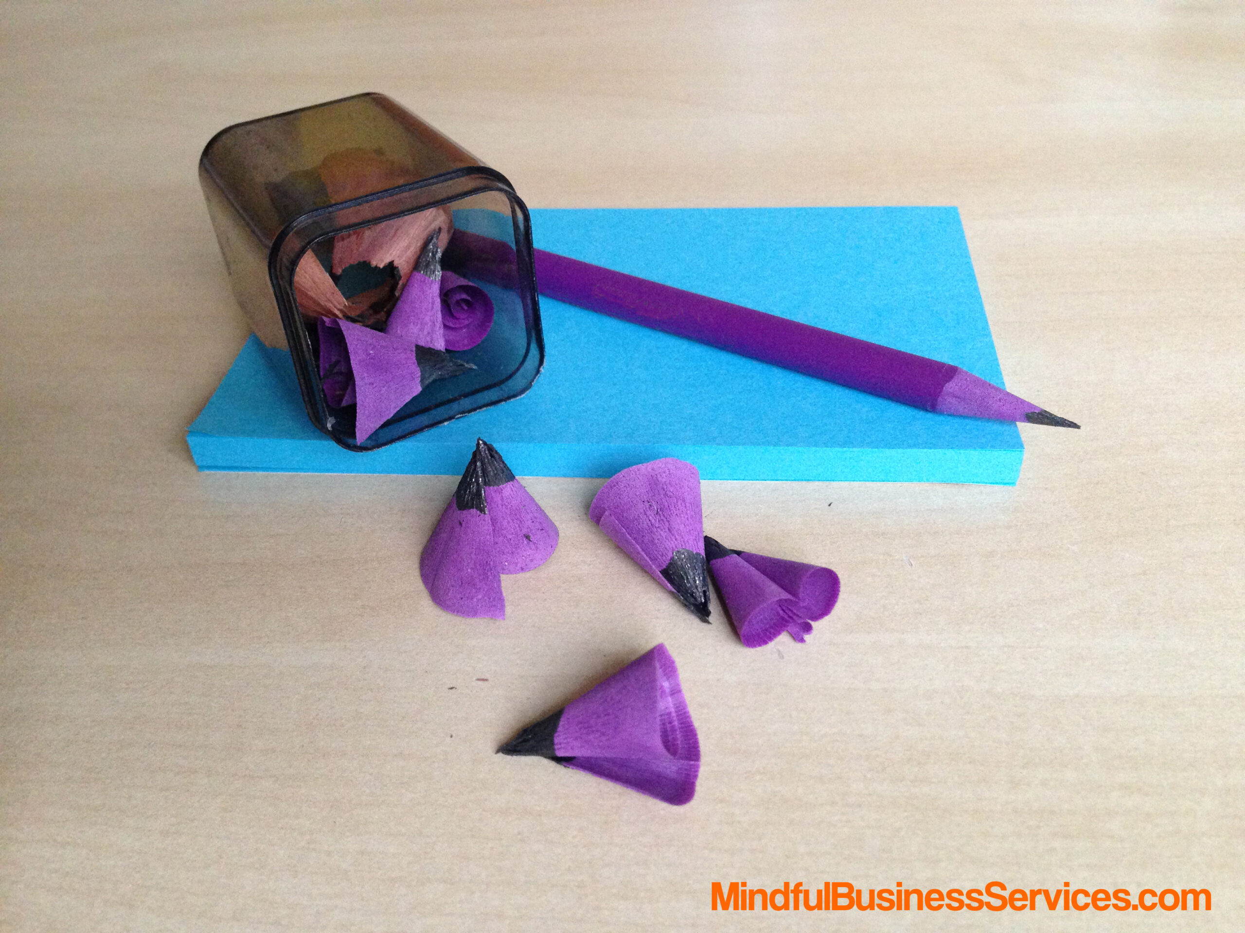 Colourful pencilsharpenings and post-its